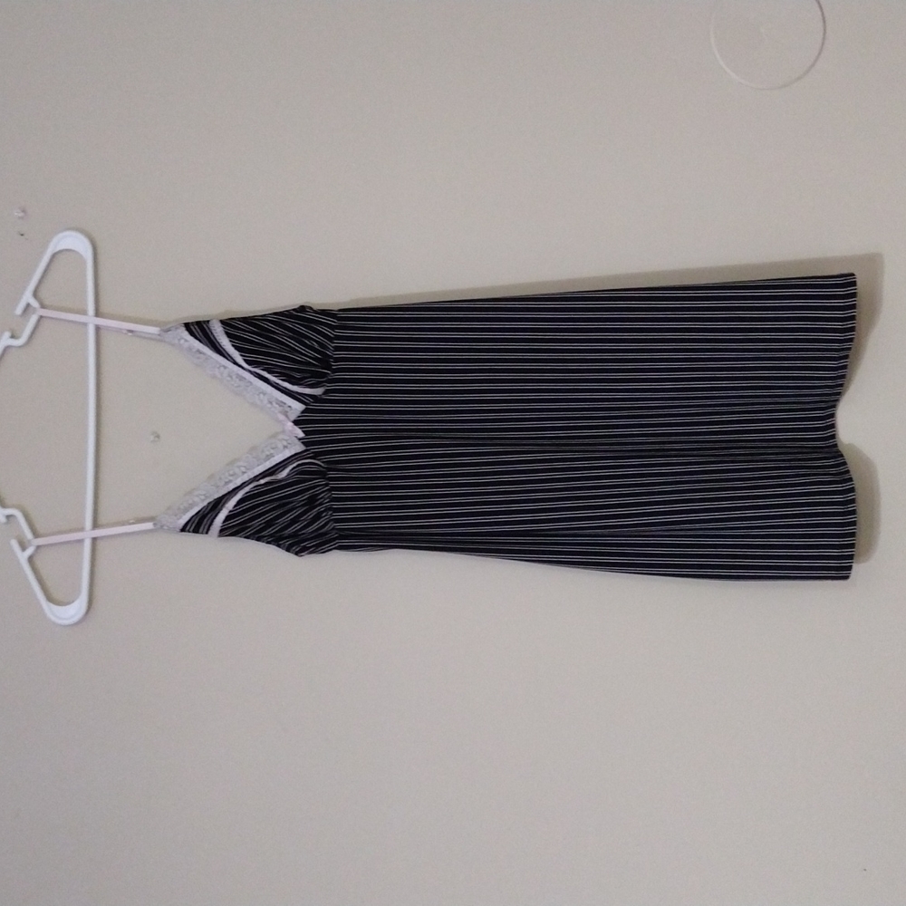 BLACK PINSTRIPE NIGHT SLIP